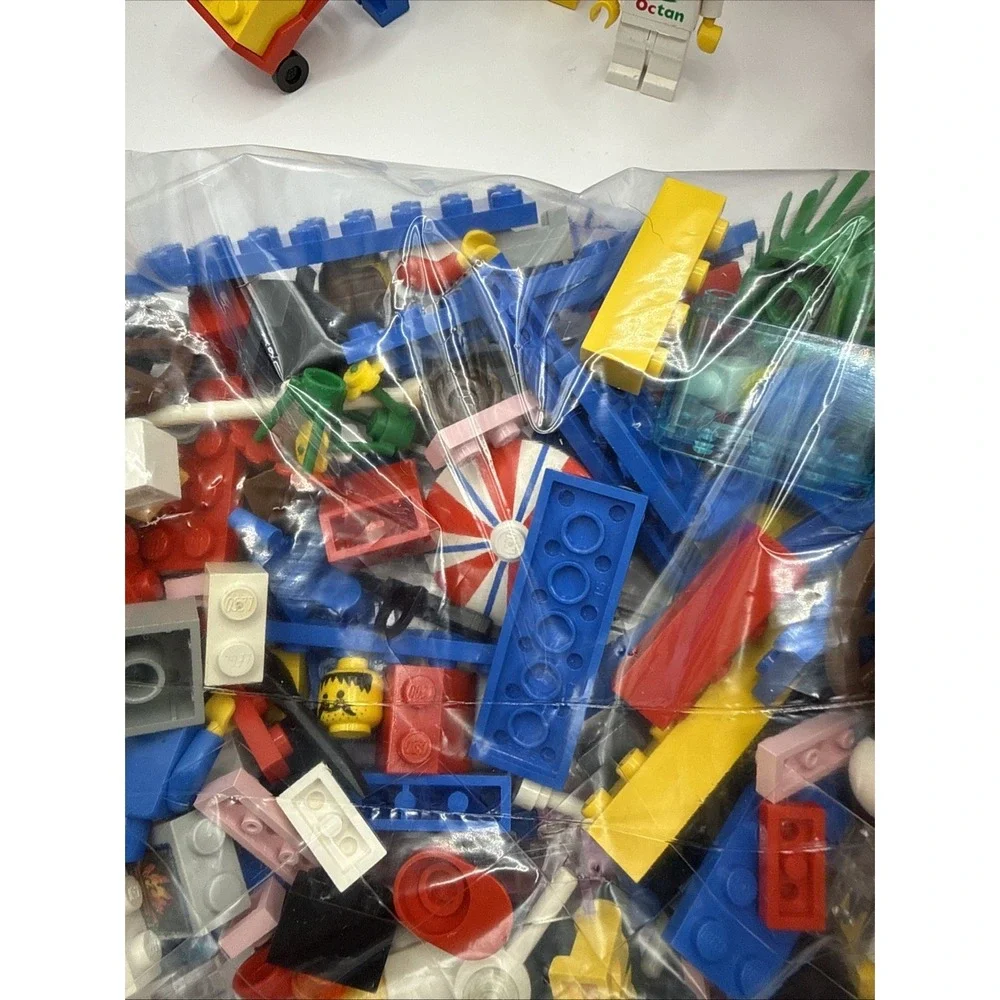 LARGE LEGO LOT of Misc Minifigures Parts Pieces Accessories Plates Weapons 6314+